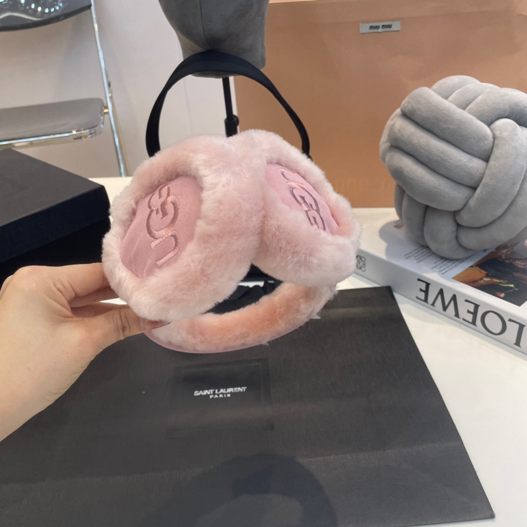 UGG New fashion Winter Plush Earmuffs Keep warm (New arrival)