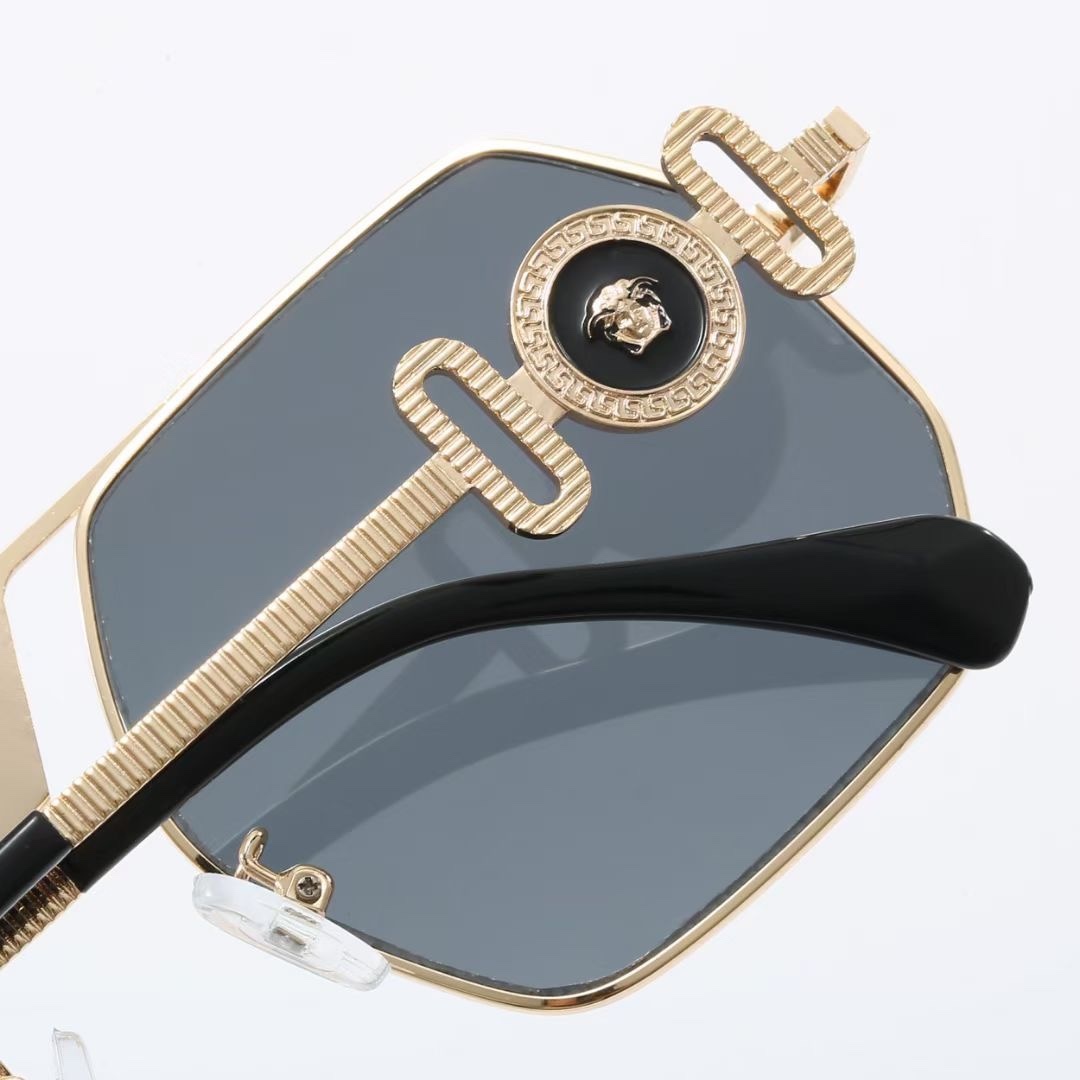 V design Fashion new sunglasses 73