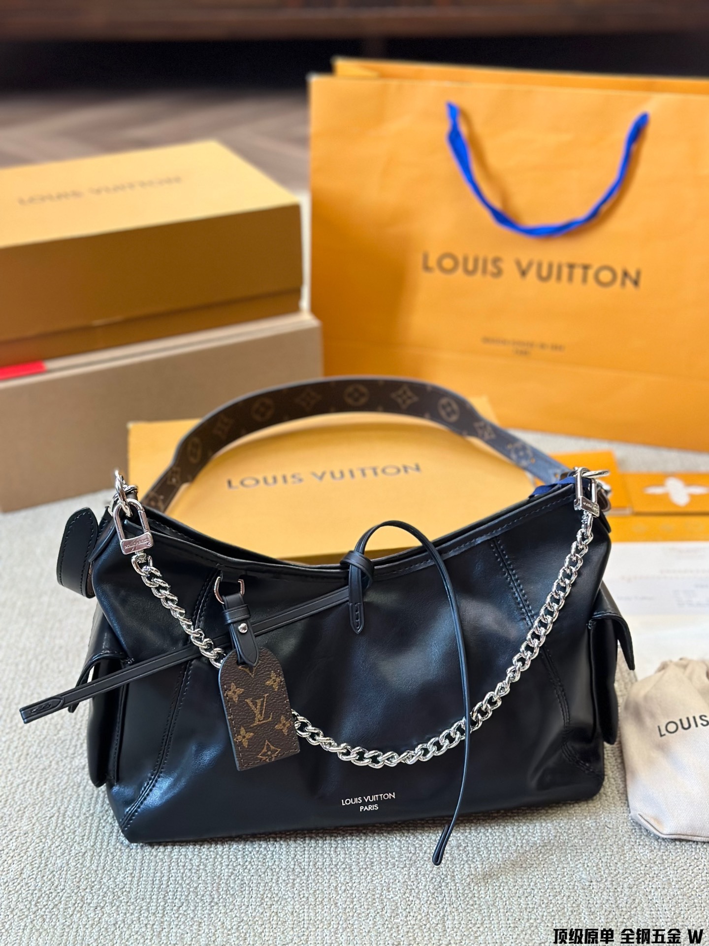 L design new CarrvAll Dark medium handbag