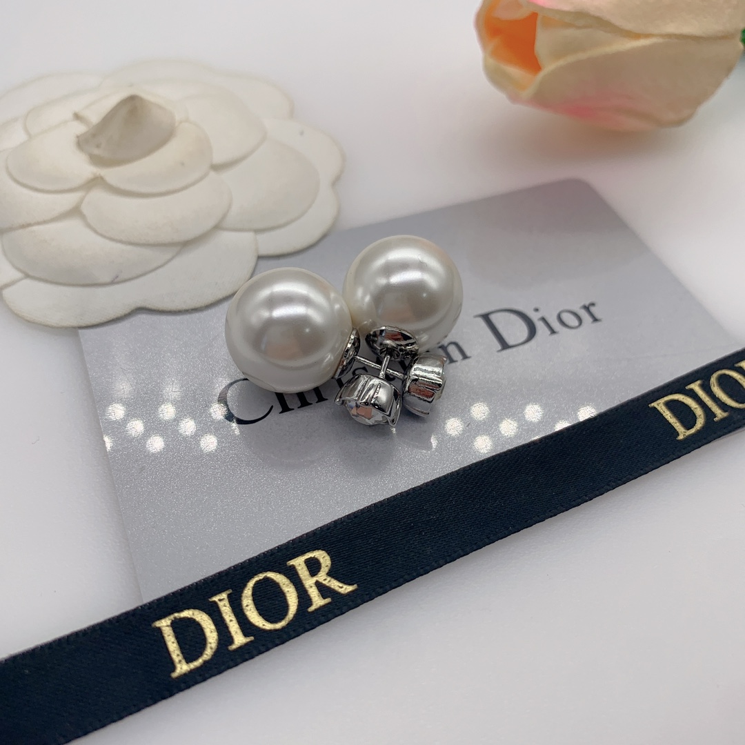 D designfashion earrings