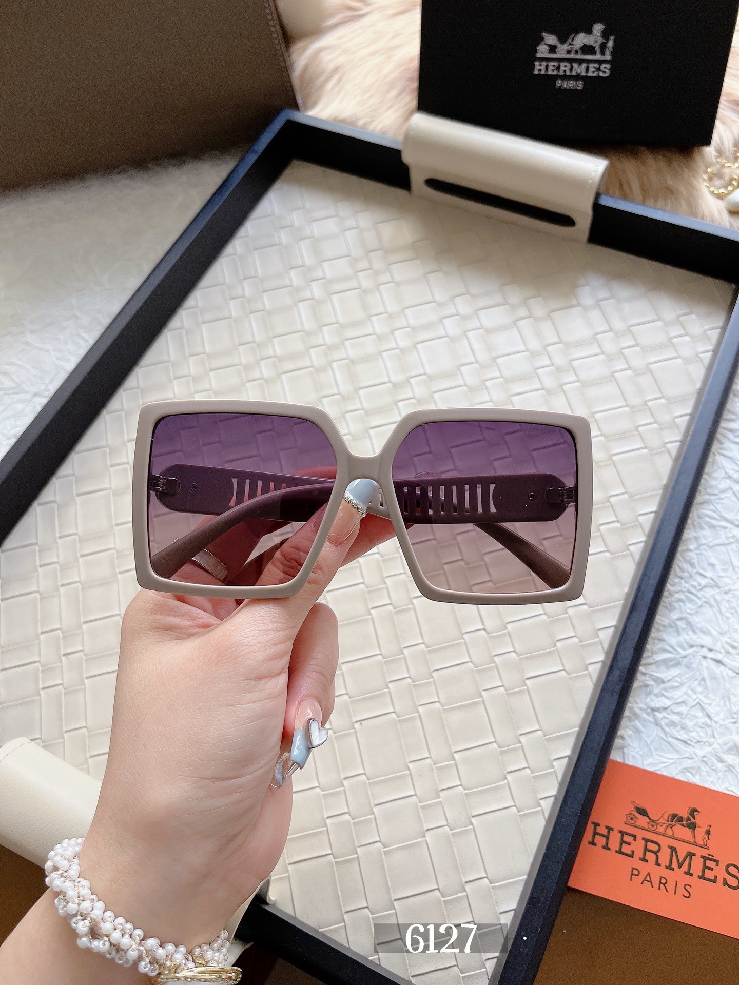 H design Women's polarized sunglasses, fashionable face-shaping, big brand style, fashionable style, live broadcast recommendation 6127