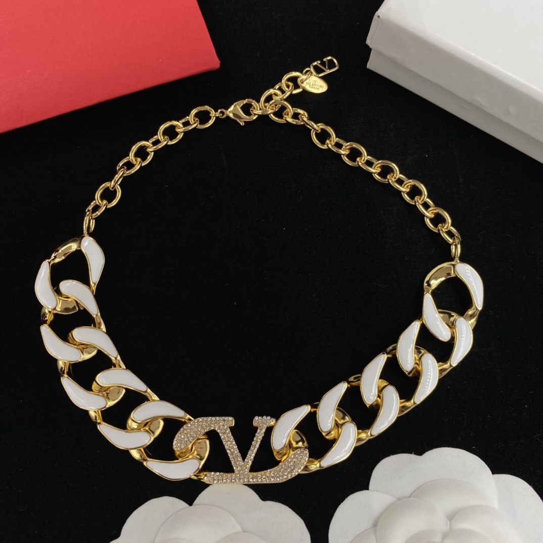 V styleNew Necklace