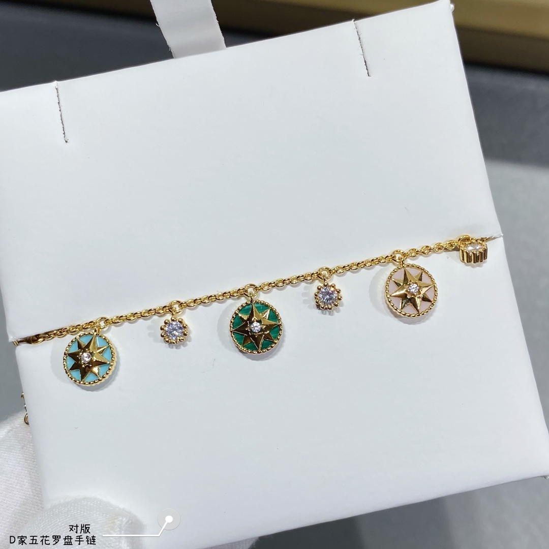 D designFive Flower Compass Bracelet