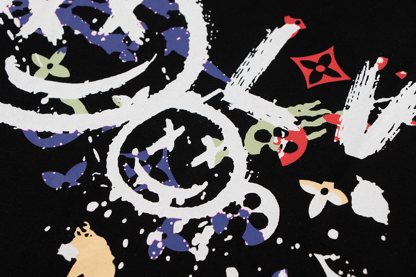 L design  short sleeve T-shirt