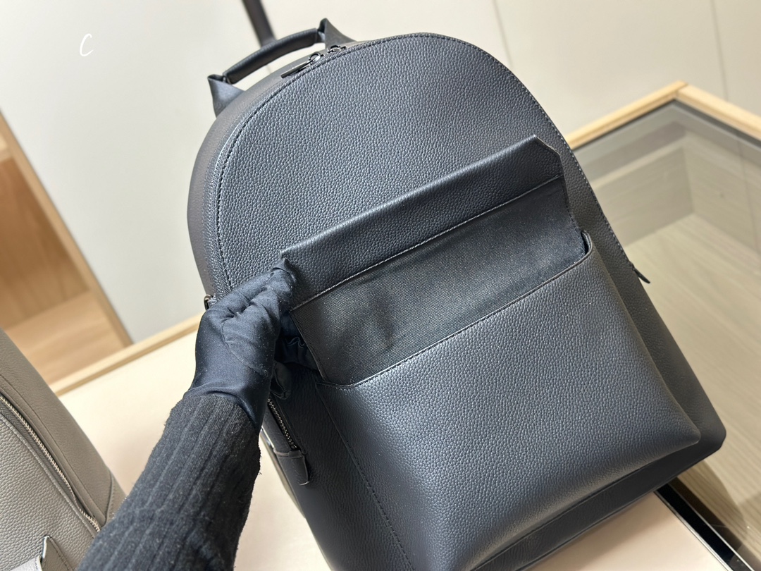 L designDiscovery Backpack for Men and Women