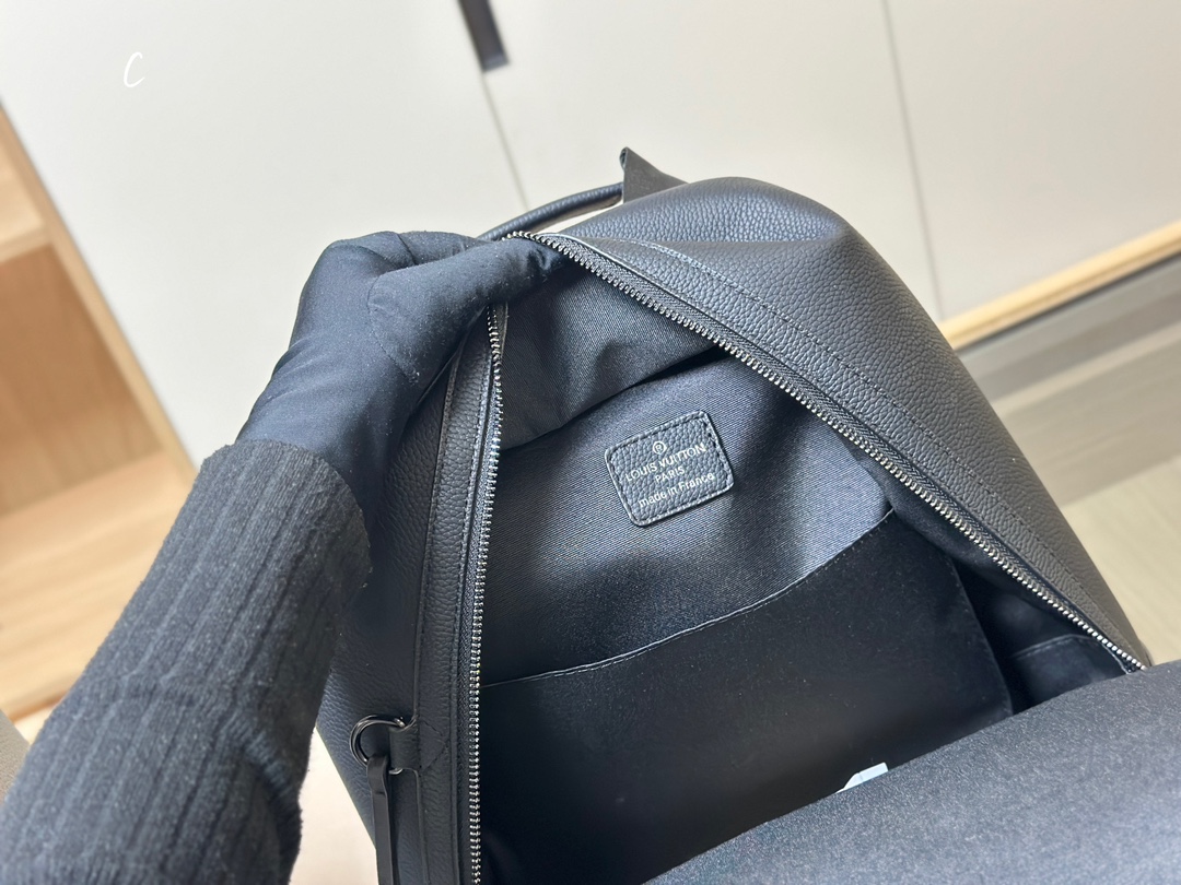 L designDiscovery Backpack for Men and Women