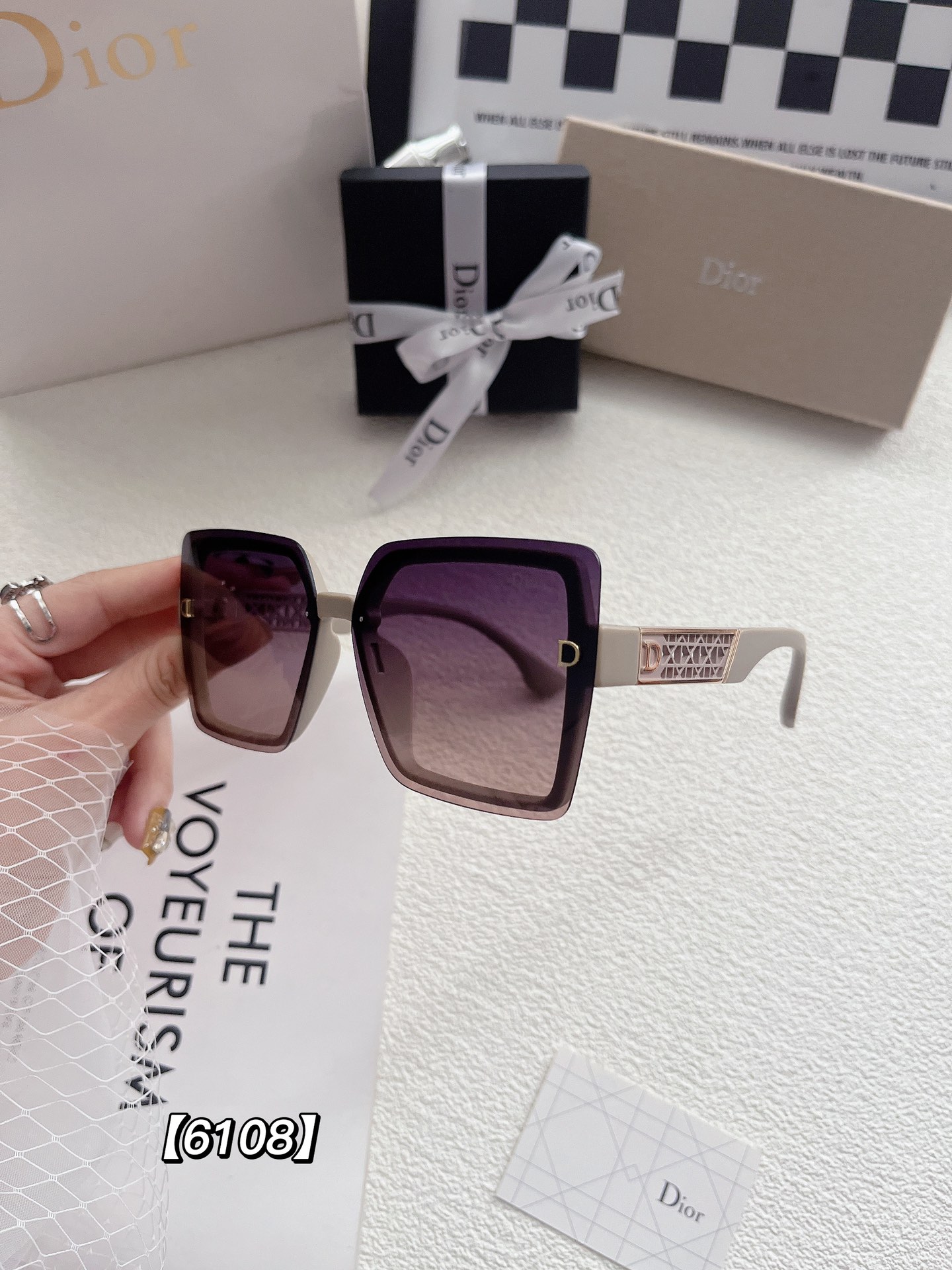 D logo women fashion sunglasses