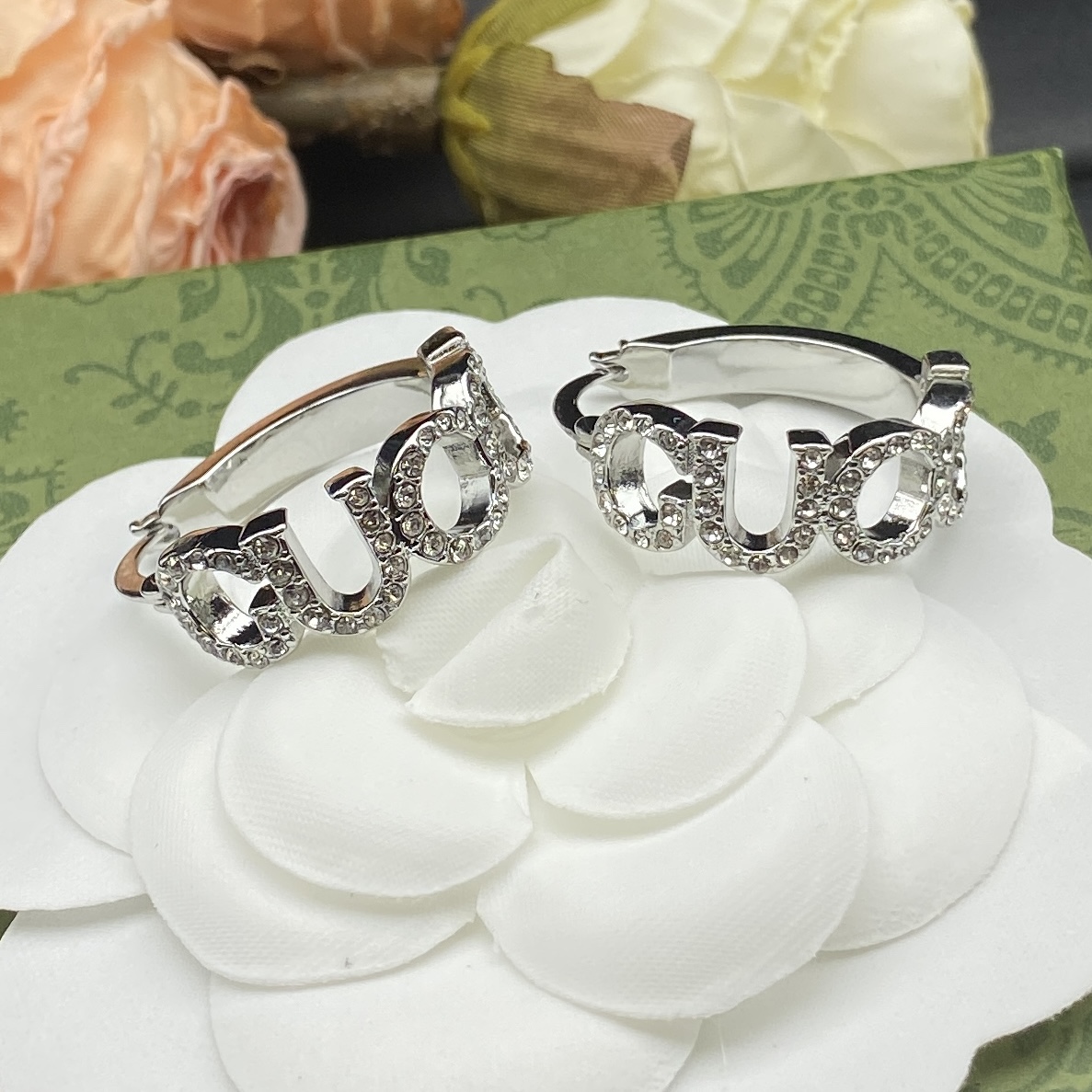 G design new earrings