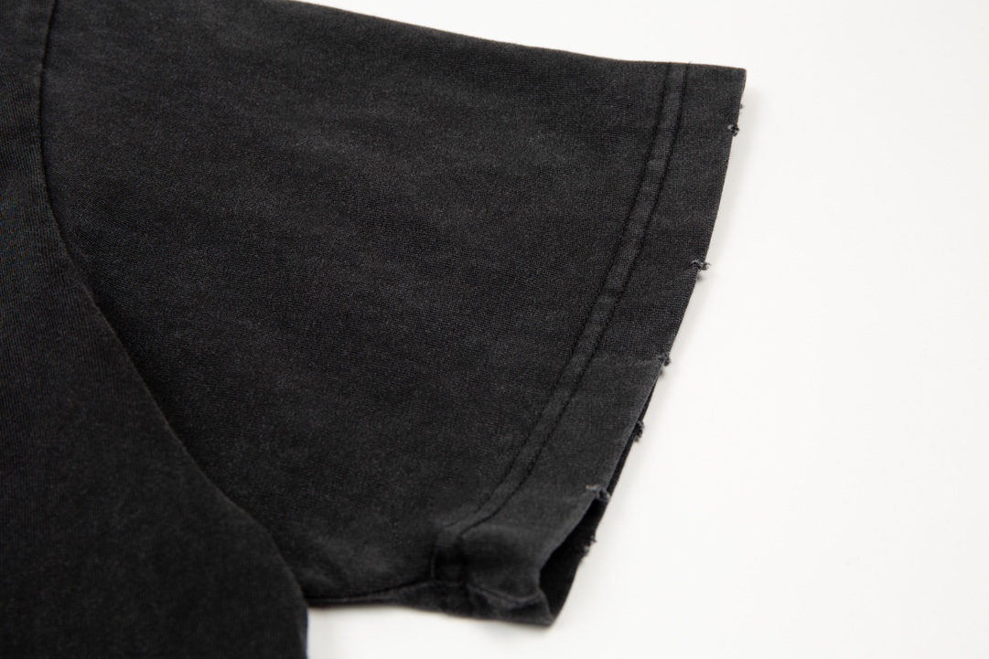 B design  2023 New Brand Design Dislocation Cotton Breathable Unisex Fashion T-shirt