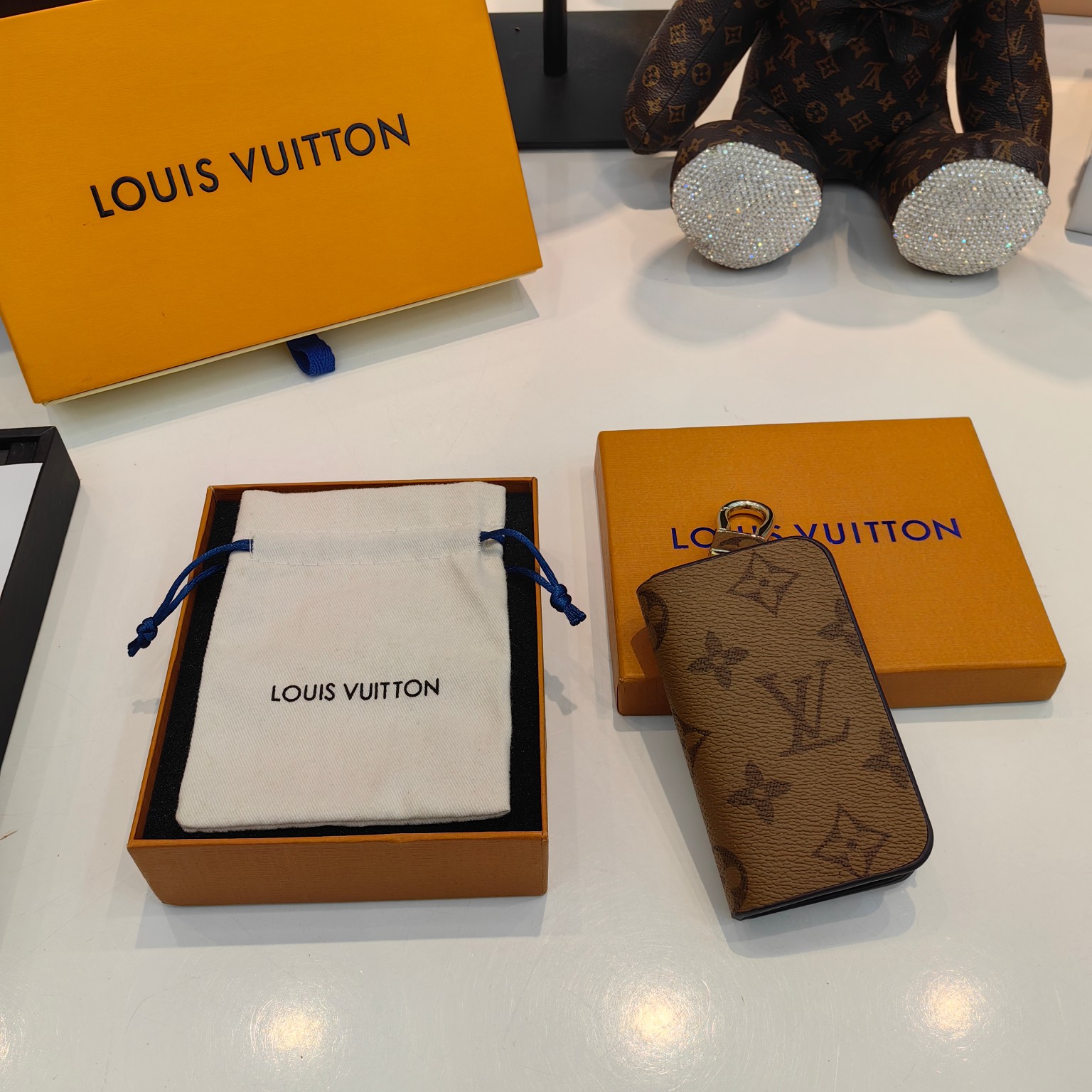 L design New trendy leather Monogram key chain for car remote control & Bag pedant accessories