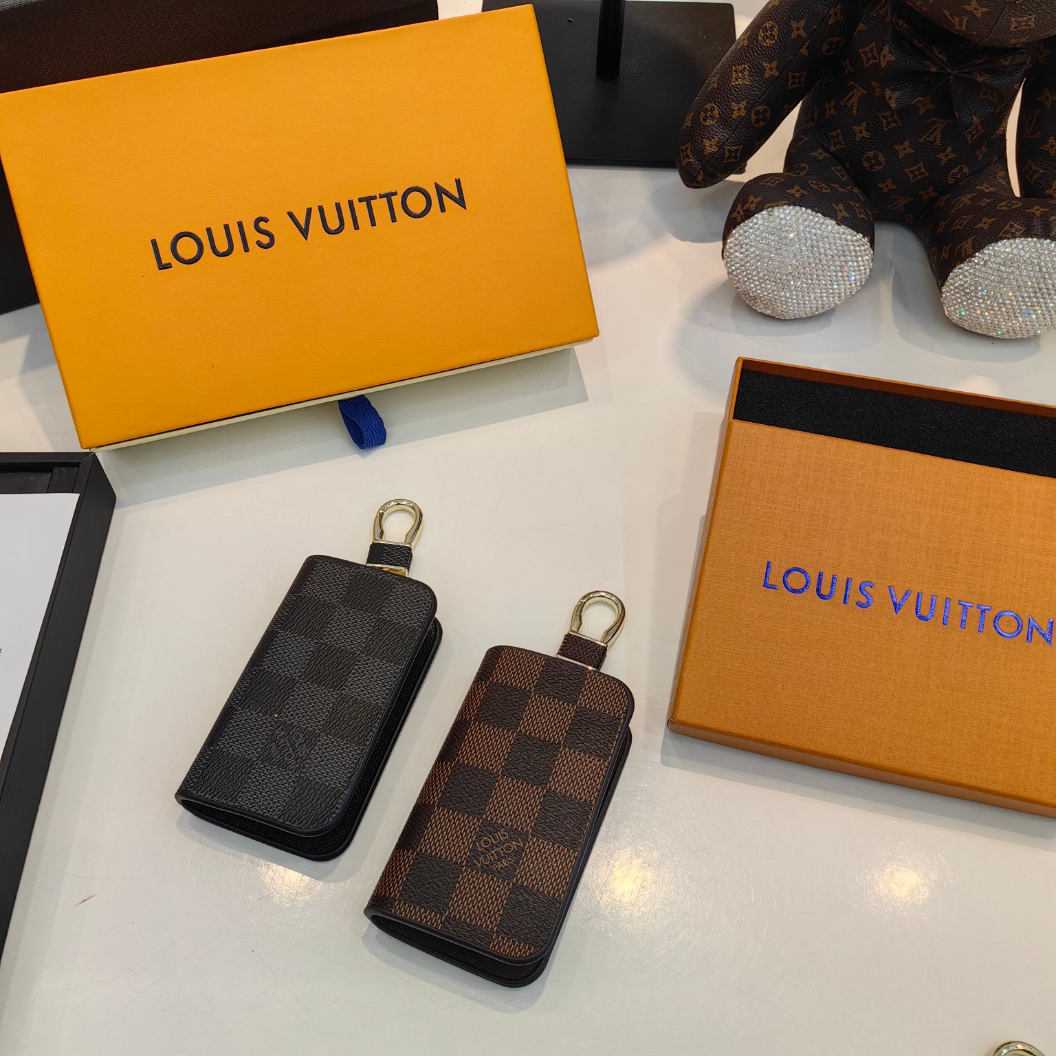 L design New trendy leather Monogram key chain for car remote control & Bag pedant accessories