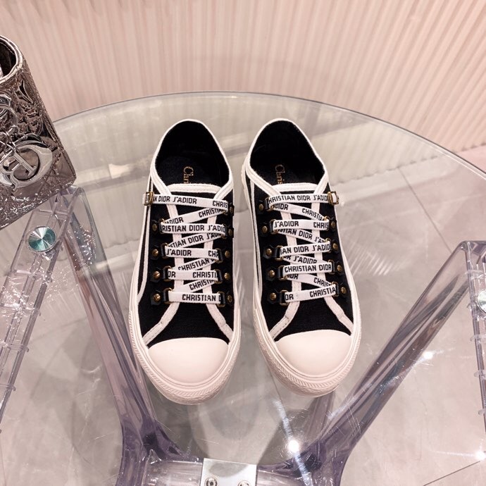 D design Trend Fashion Classic Comfy Canvas Flat Shoes