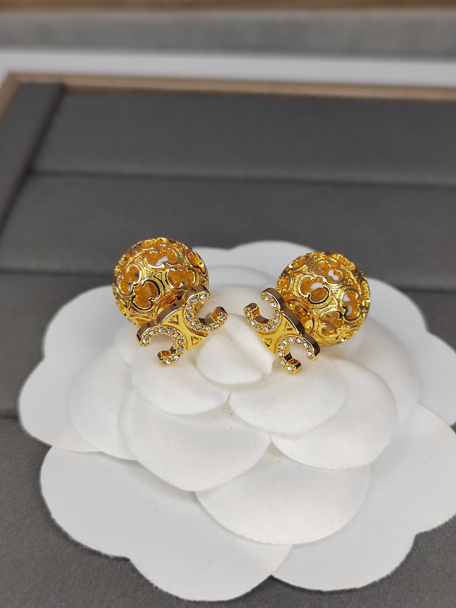 C logo  New Gold Earrings