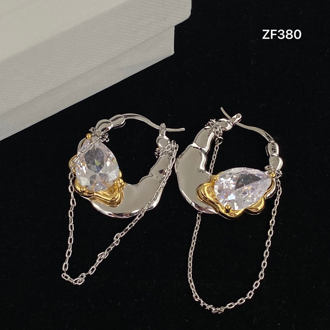 C logo  Rhinestone Stud Earrings