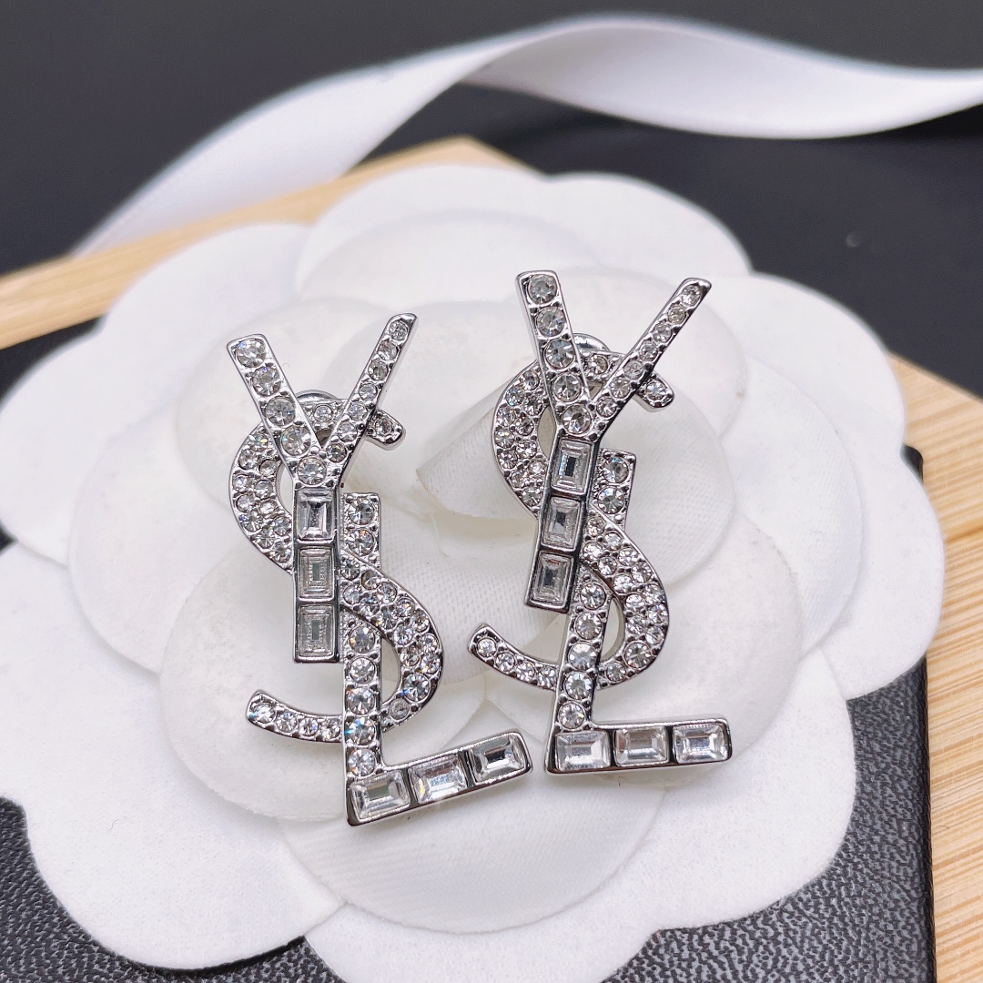 New Fashion Y design high qualityStud Earrings