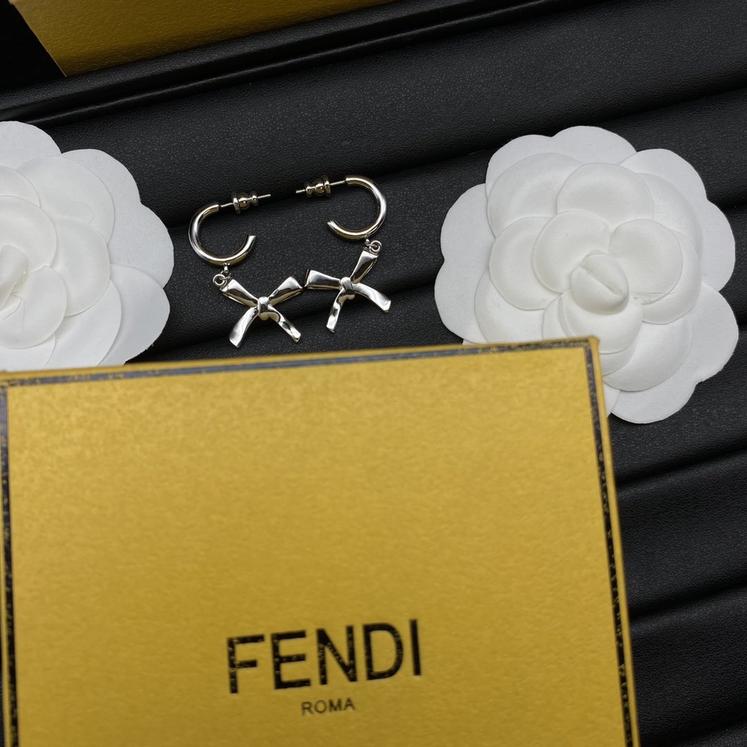 F design  new bow earrings