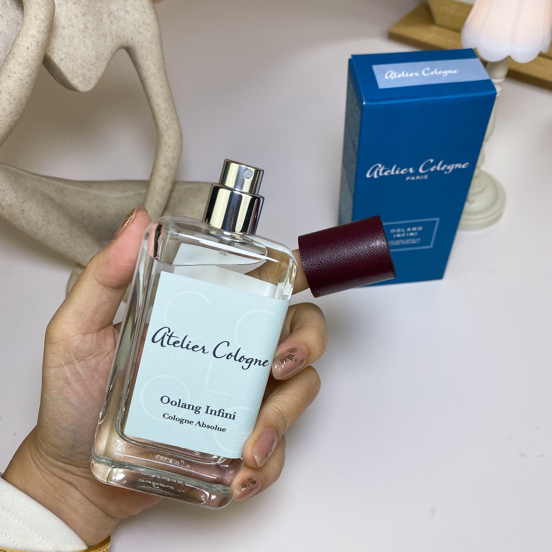 Atelier Cologne Oolang Infini Perfume