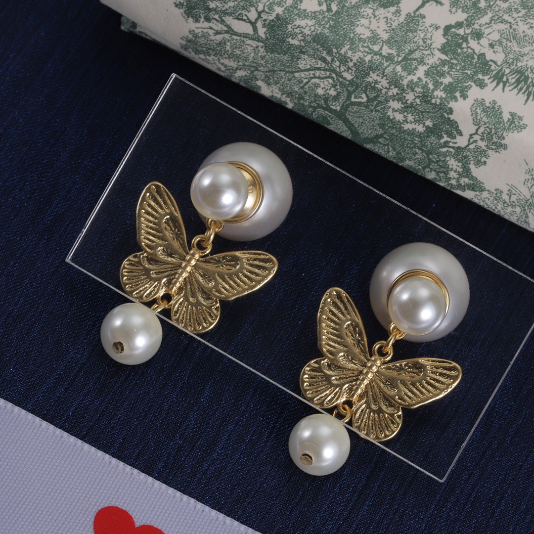 D designPearl Butterfly Earrings