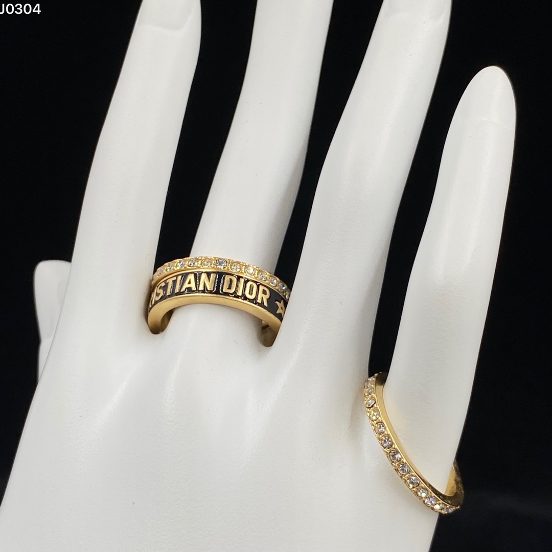 D designthree piece set enameled black ring