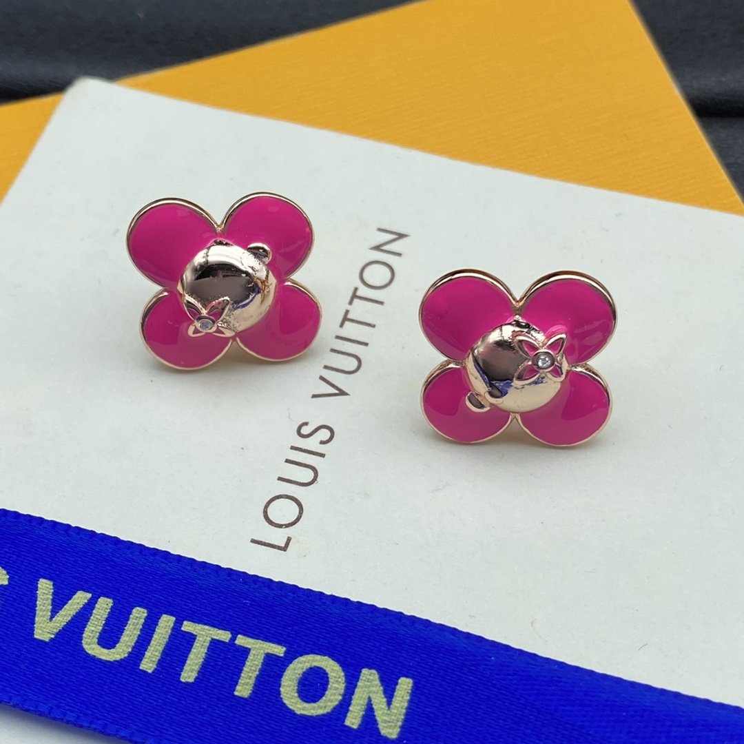 L designNew Earrings