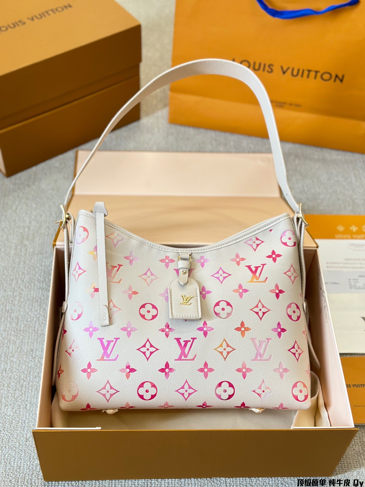 L design Classic Carryall handbag Cowhide made of