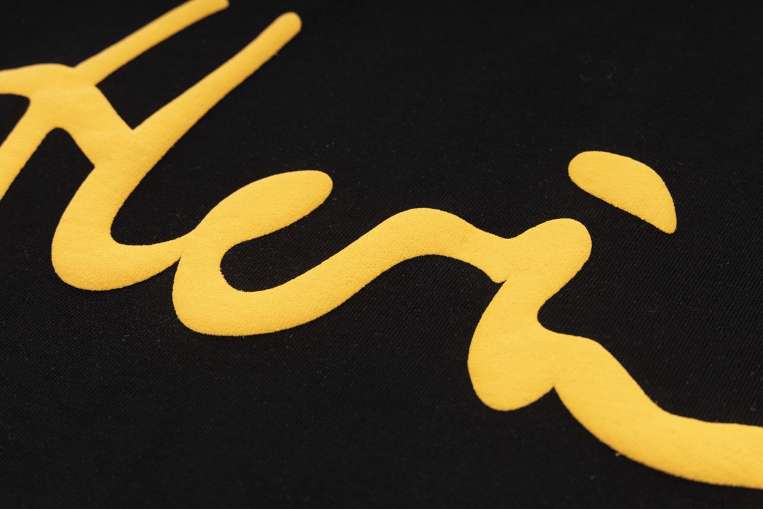 Hermes Summer Spring New Design Golden Logo Printed Fashion and Leisure Unisex T-shirt