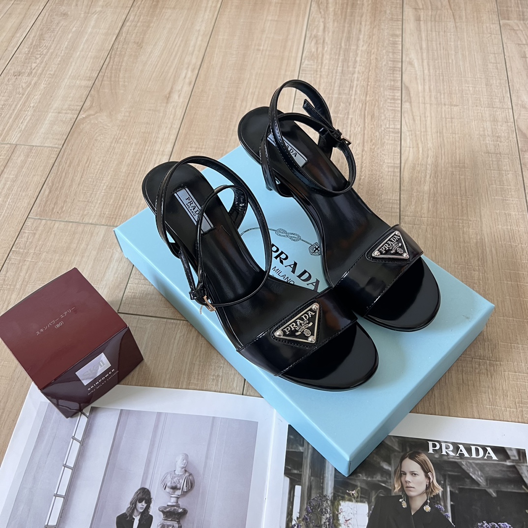 P design elegant stiletto sandals