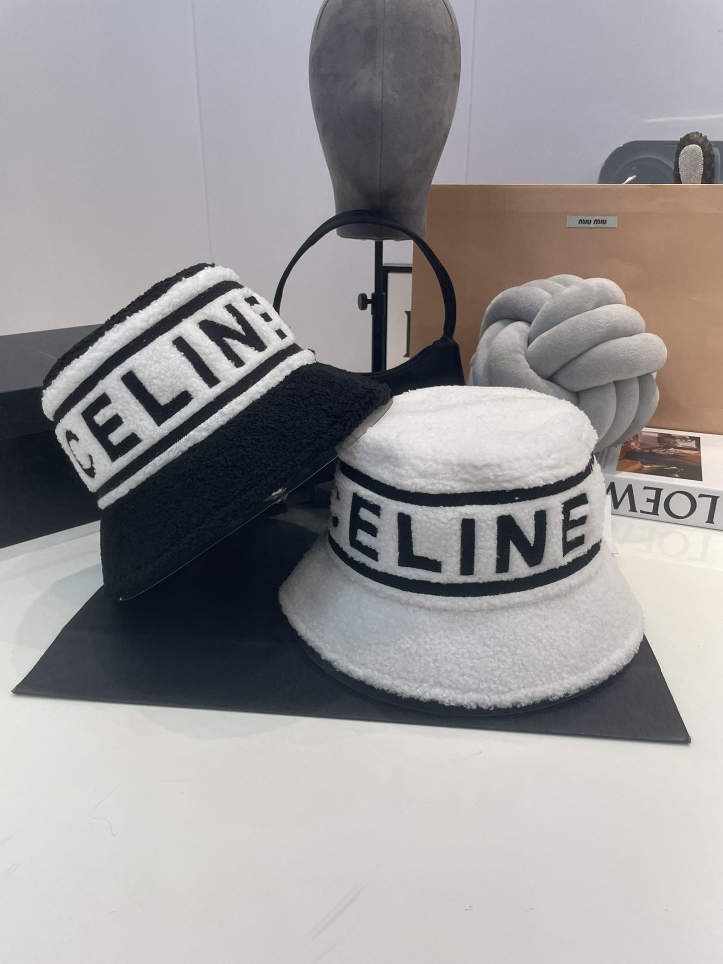 C logo  Autumn/Winter New Lamb Hair Fisherman Hat