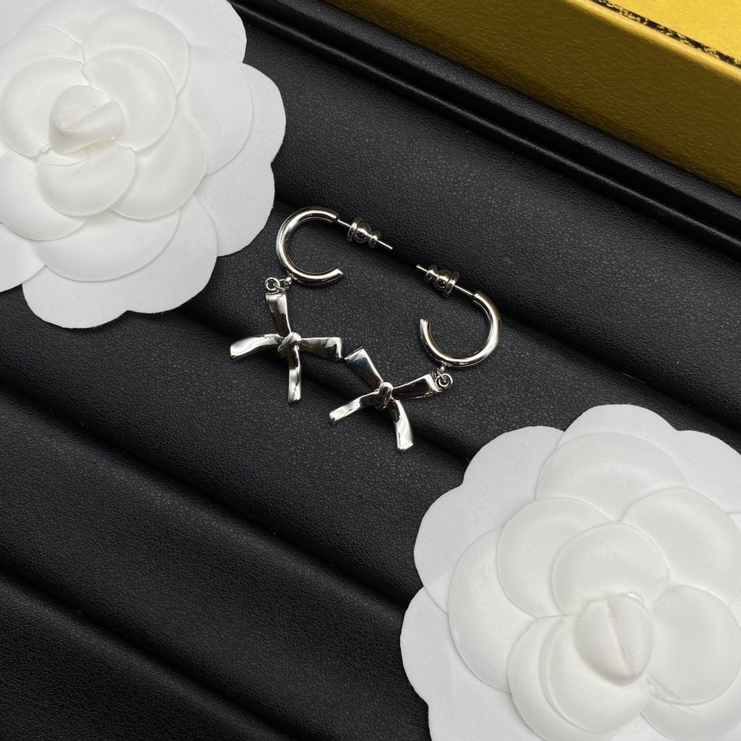 F design  new bow earrings