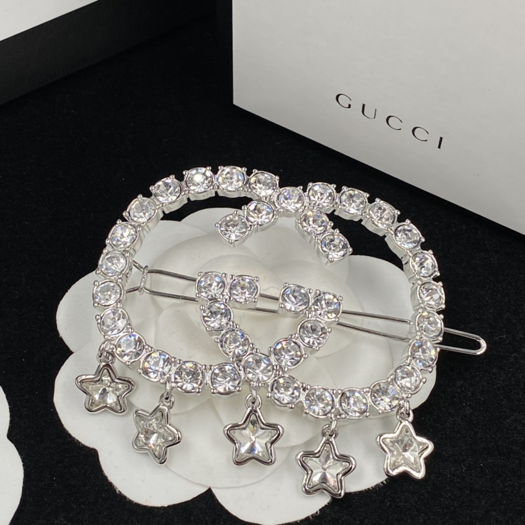 G design Rhinestone Star Hairpin