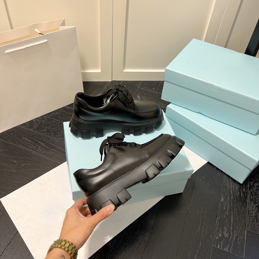 P design Soft leather casual shoes