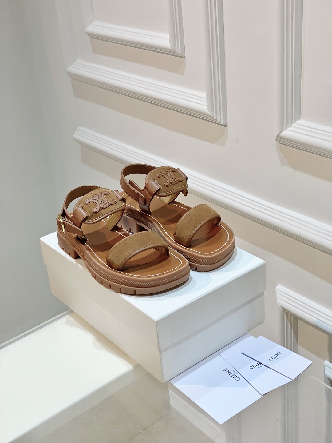 饾悅饾悇饾悑饾悎饾悕饾悇 New Retro Roman Sandals