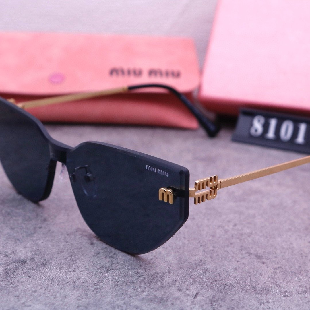 M design Fashion new sunglasses 8101