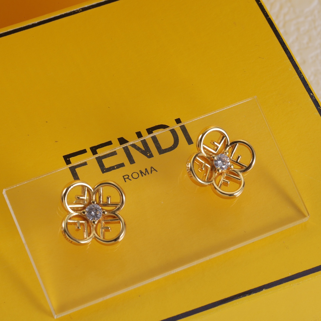 F design  jewelry suit