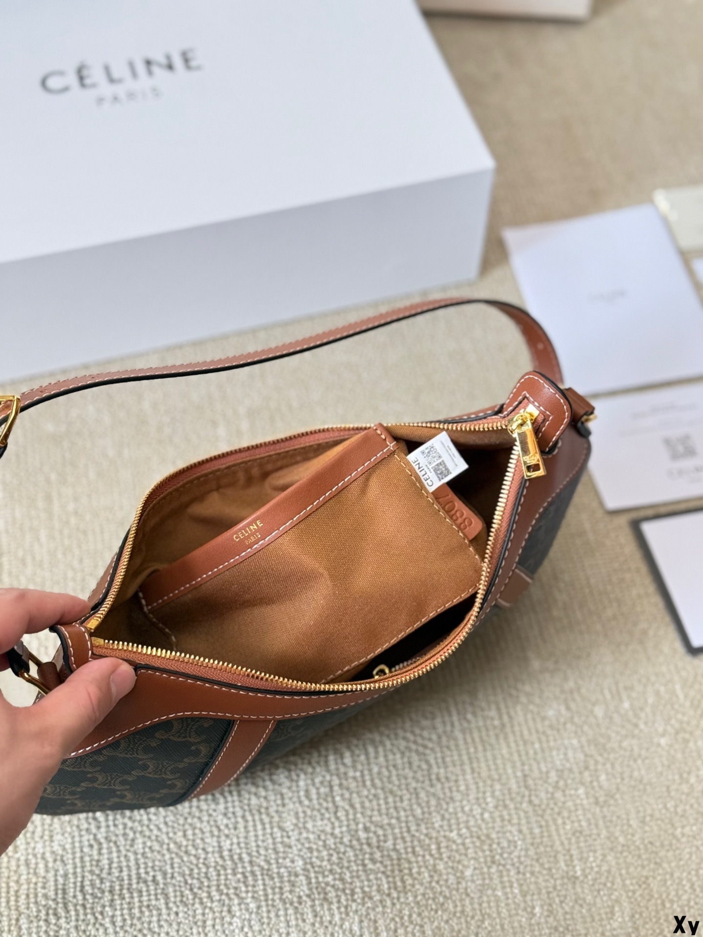 C Design's latest niche printed striped HOBO handbag