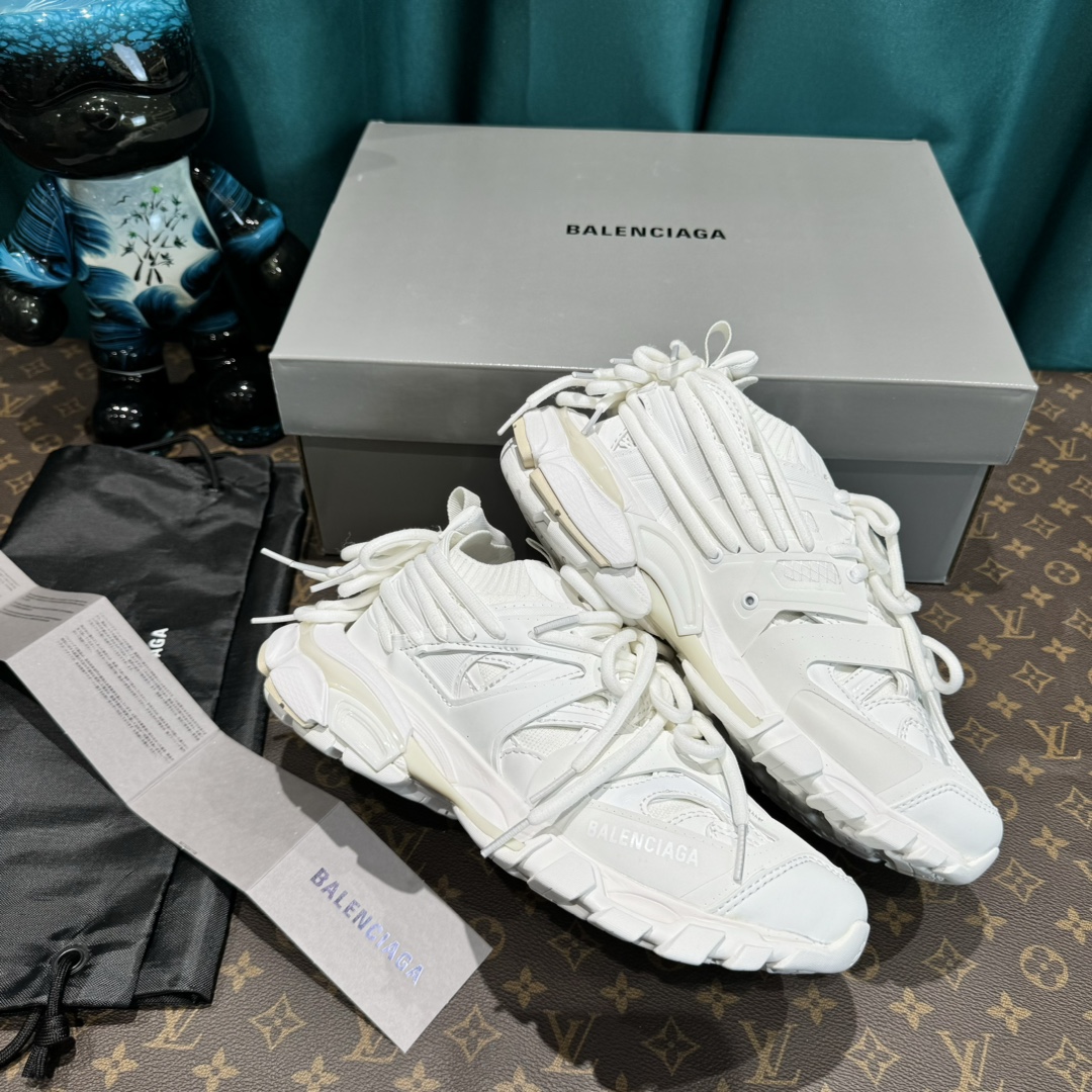 B design track 3.0 Classic stylish sports shoes