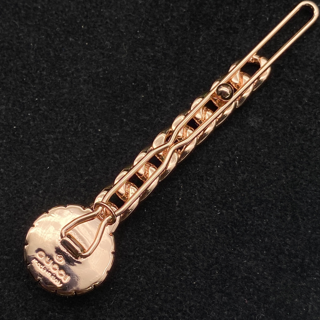 New G design hairpin