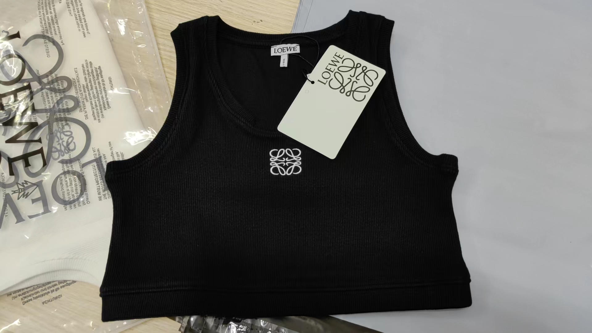 L design  Embroidered Logo Tank Top (Long/Short Style)