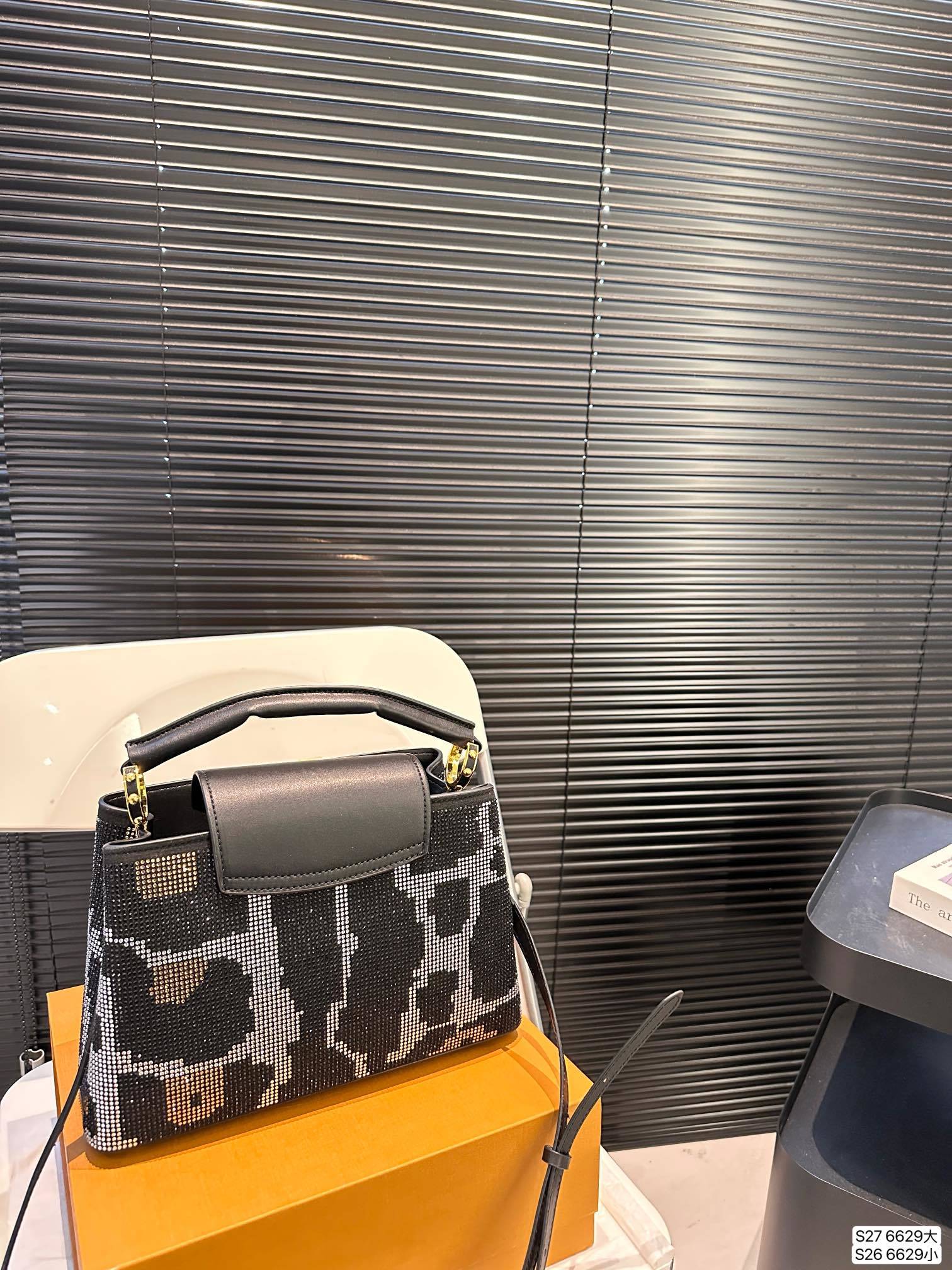 L Design Capucines Diamond Lady Bag