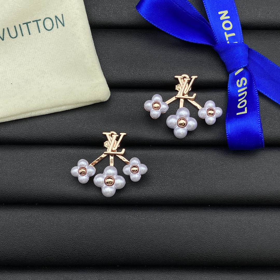 L design new earrings