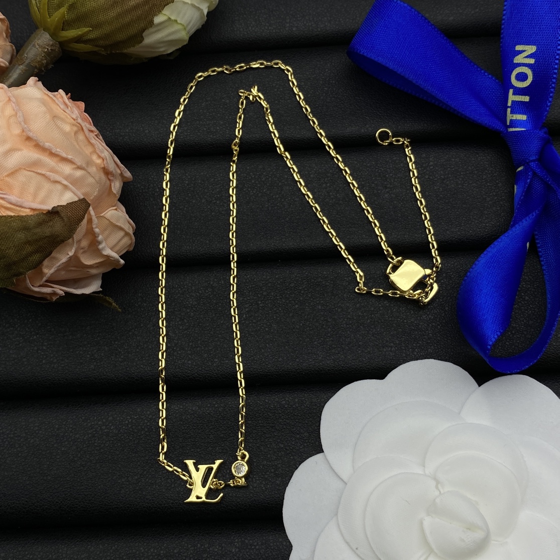 L design  Classic Necklace