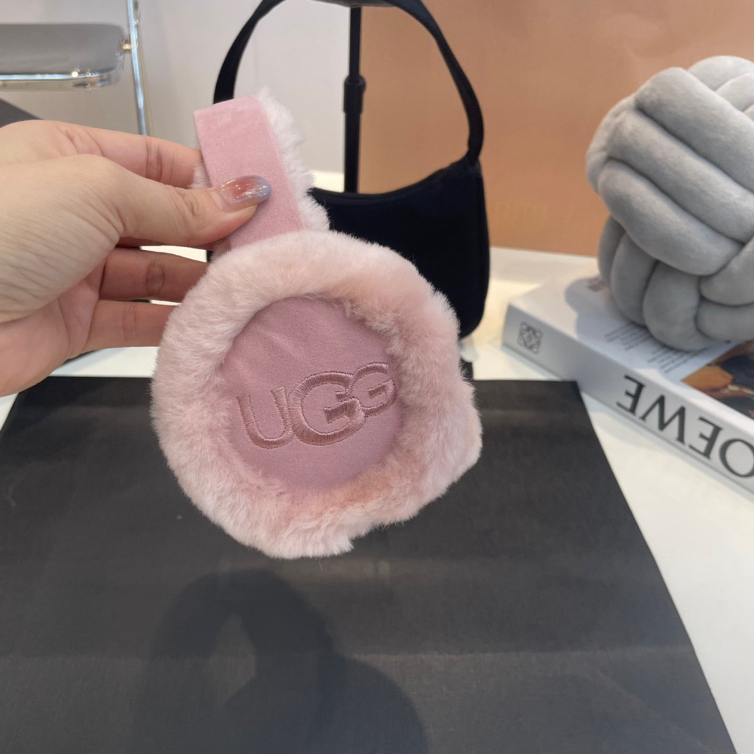 UGG New fashion Winter Plush Earmuffs Keep warm (New arrival)