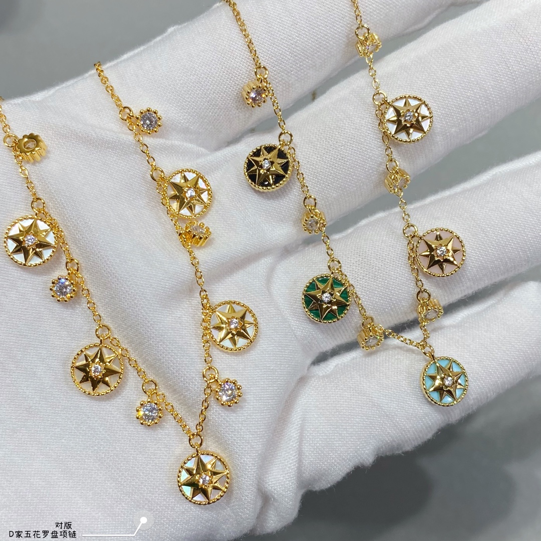 D designFive Flower Compass Necklace