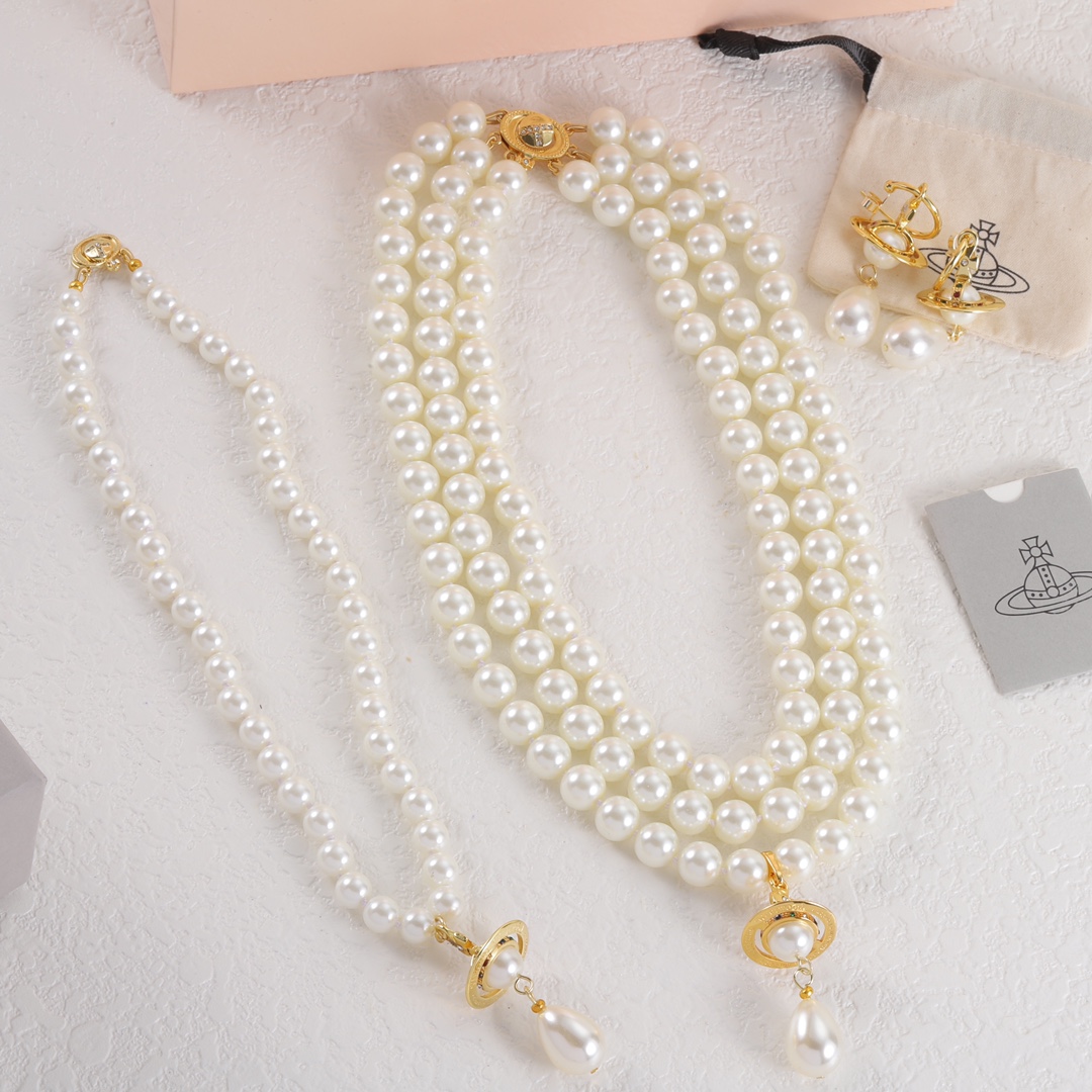 Vivienne Westwood set