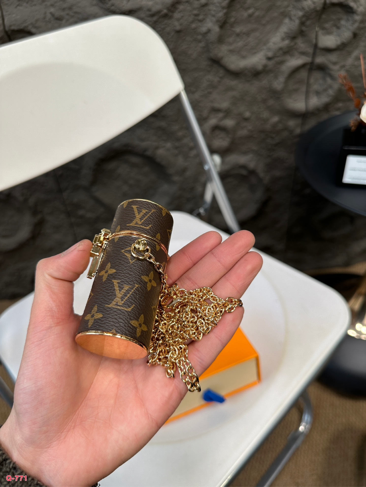 L design limited edition lipstick bag