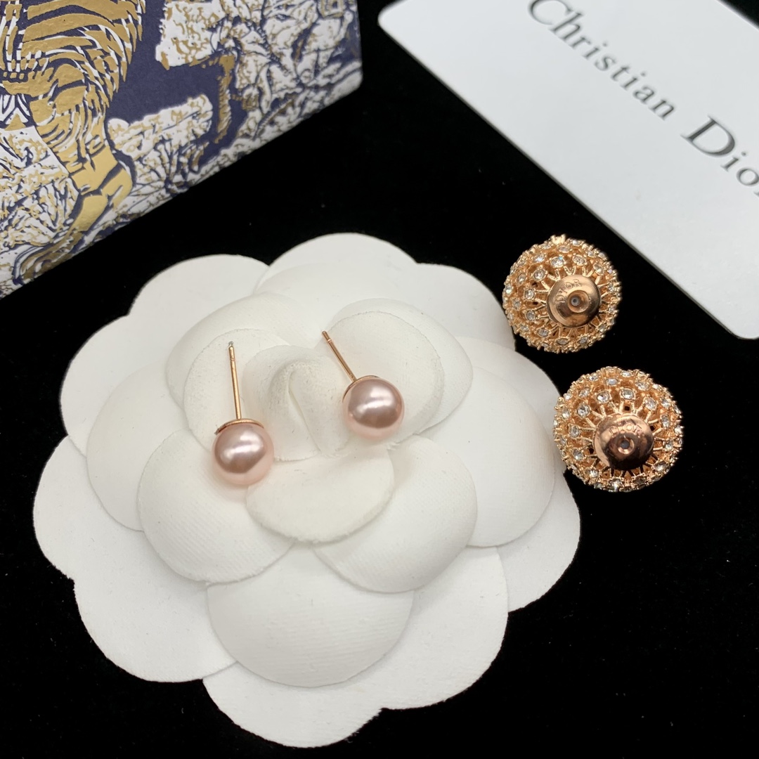 D designelegant earrings