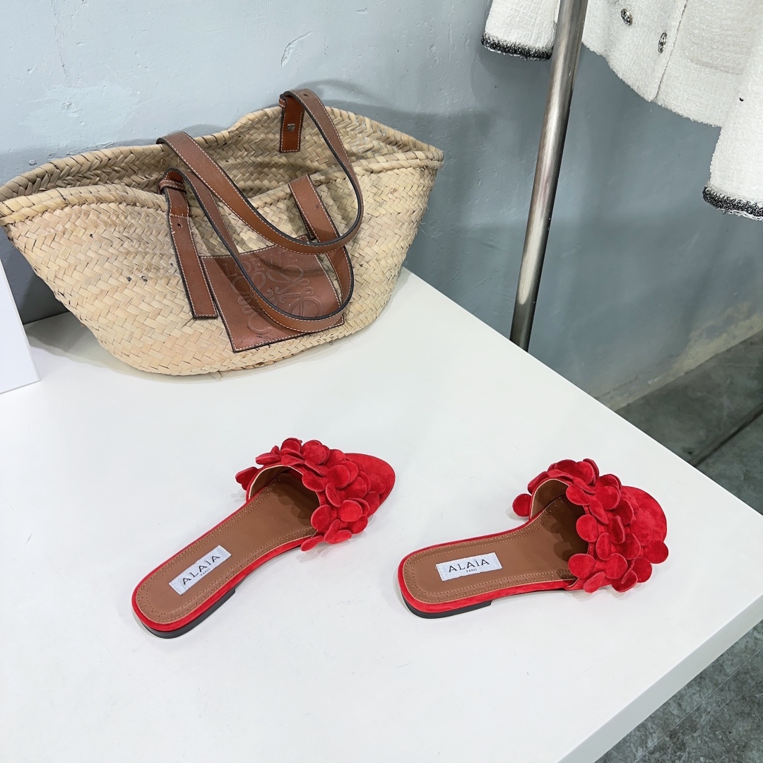 Alaia 2024 new round flower embellished flat sandals