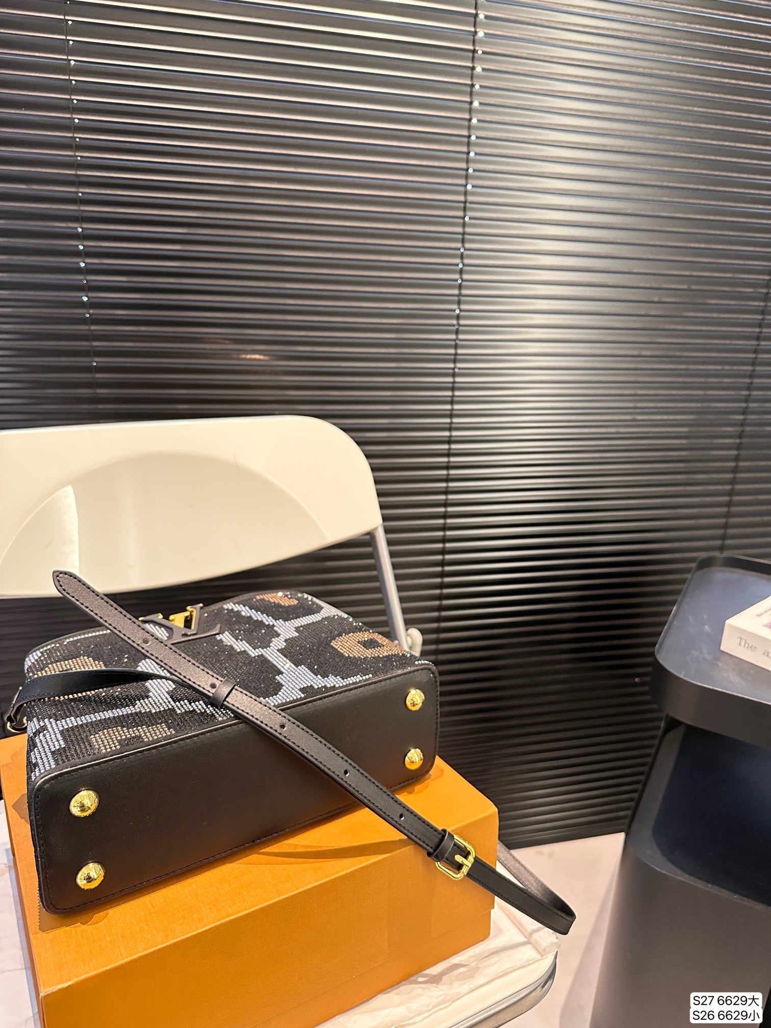 L Design Capucines Diamond Lady Bag