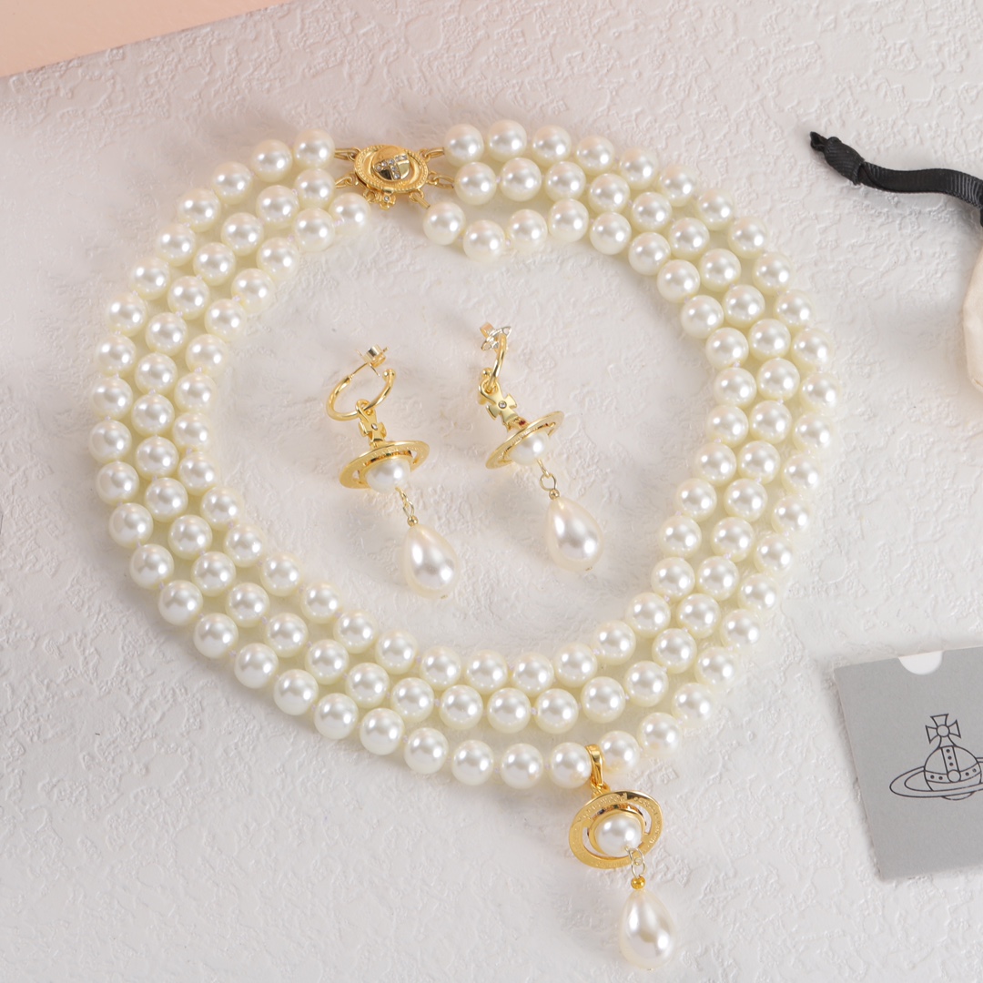 Vivienne Westwood set