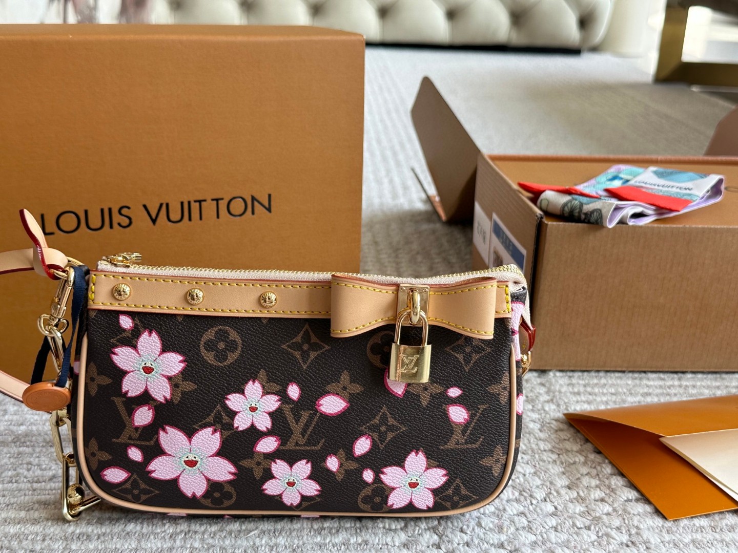 L design classic versatile shopping bag